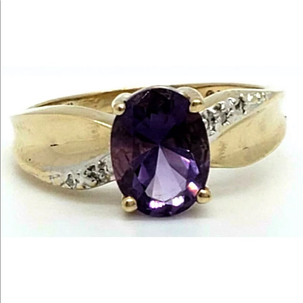 14k Yellow Gold  Amethyst 4 Accent Diamonds